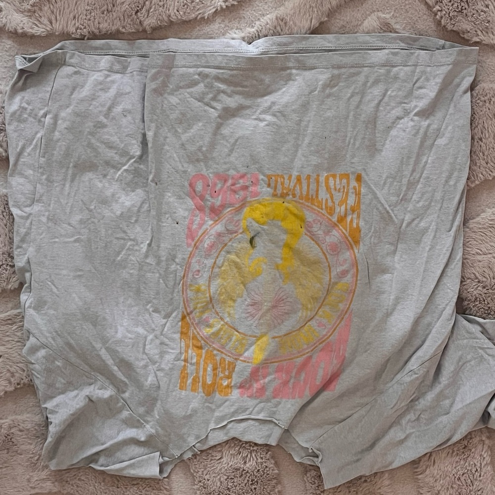 Gray Graphic T-Shirt with Yellow and Pink Design